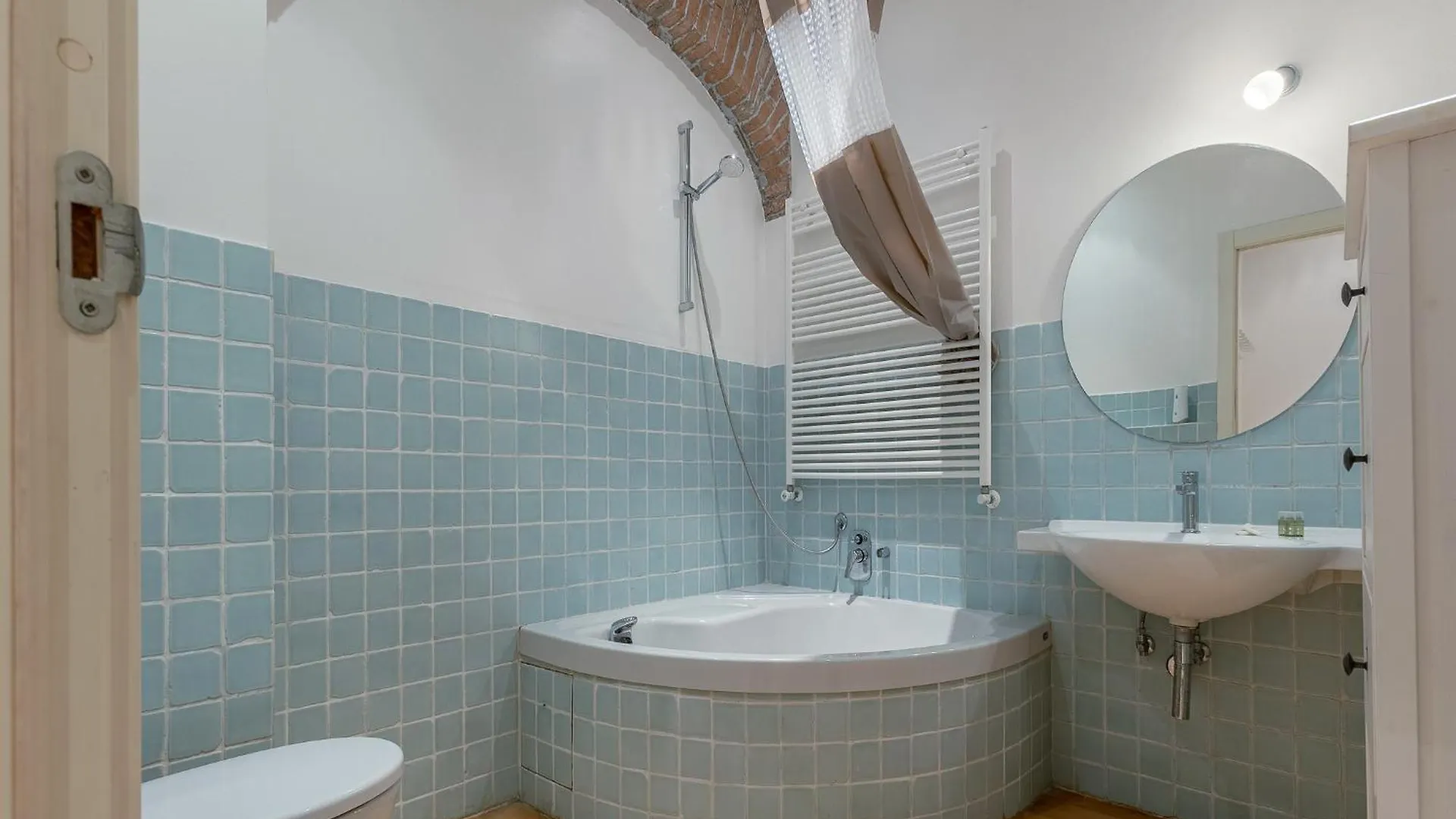 Teatro Duse Duplex Flat Lägenhet Bologna