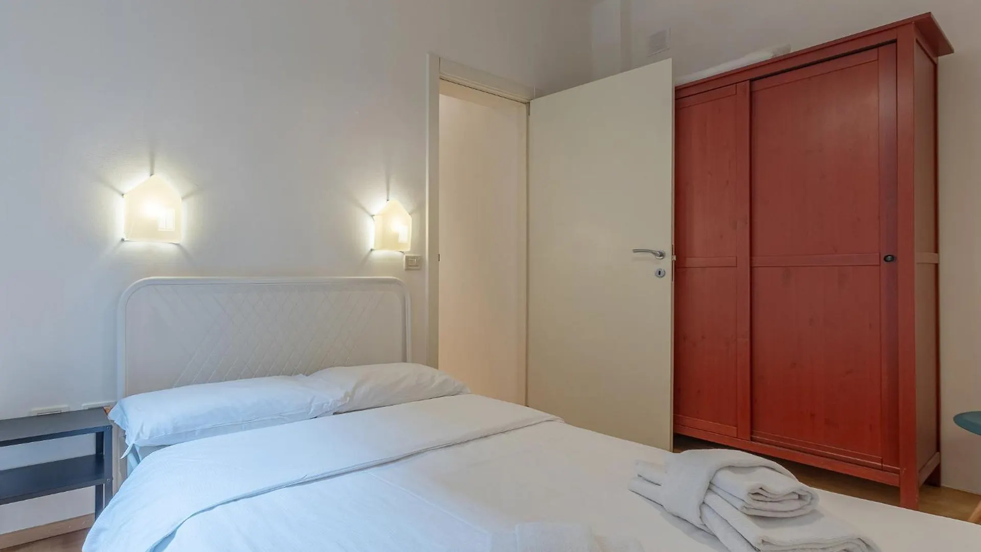 Teatro Duse Duplex Flat Lägenhet Bologna