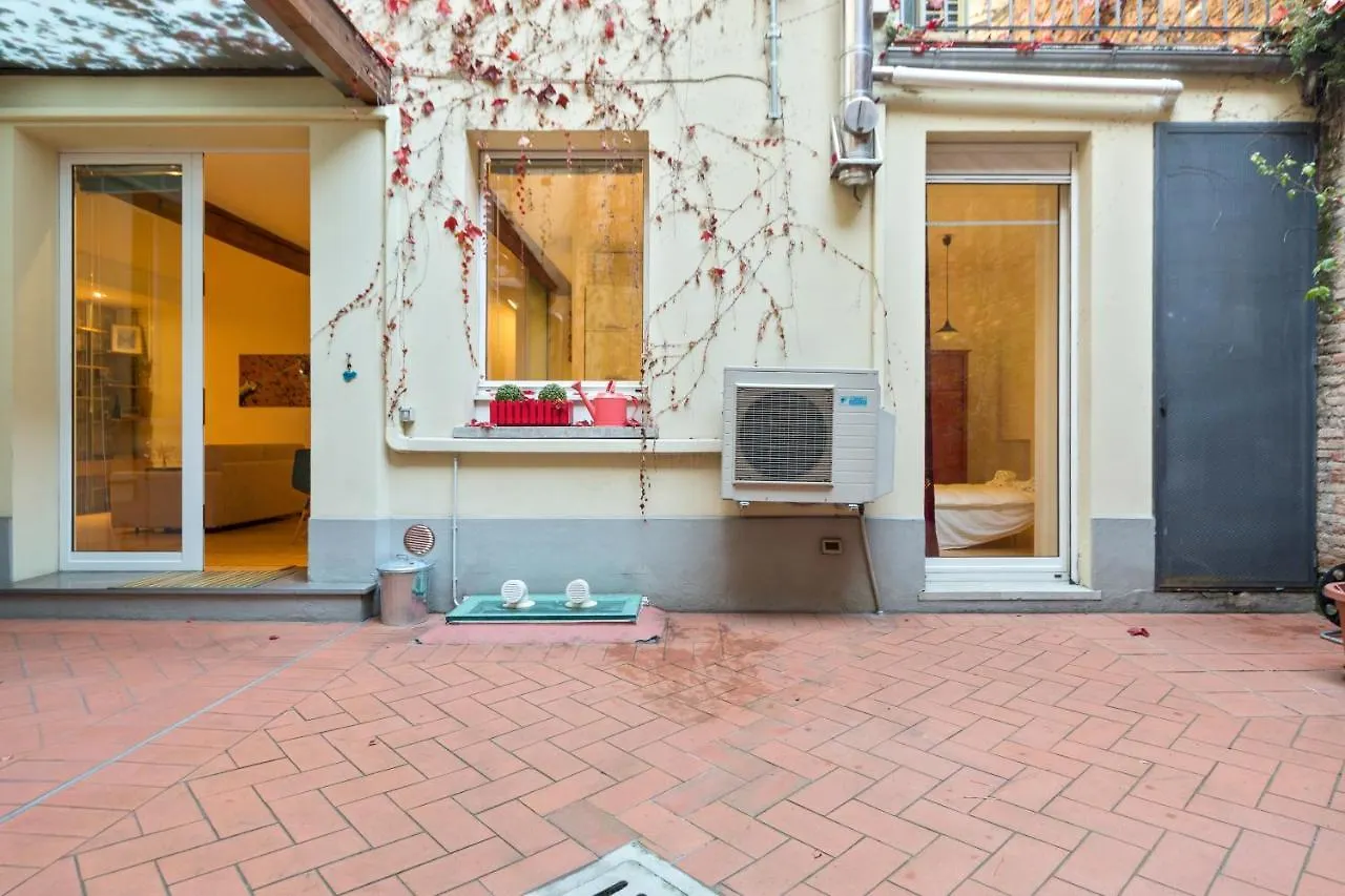 Teatro Duse Duplex Flat Lägenhet Bologna